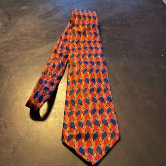 Lanvin Paris Tie. 100% All silk. Beautiful! - Picture 2 of 6